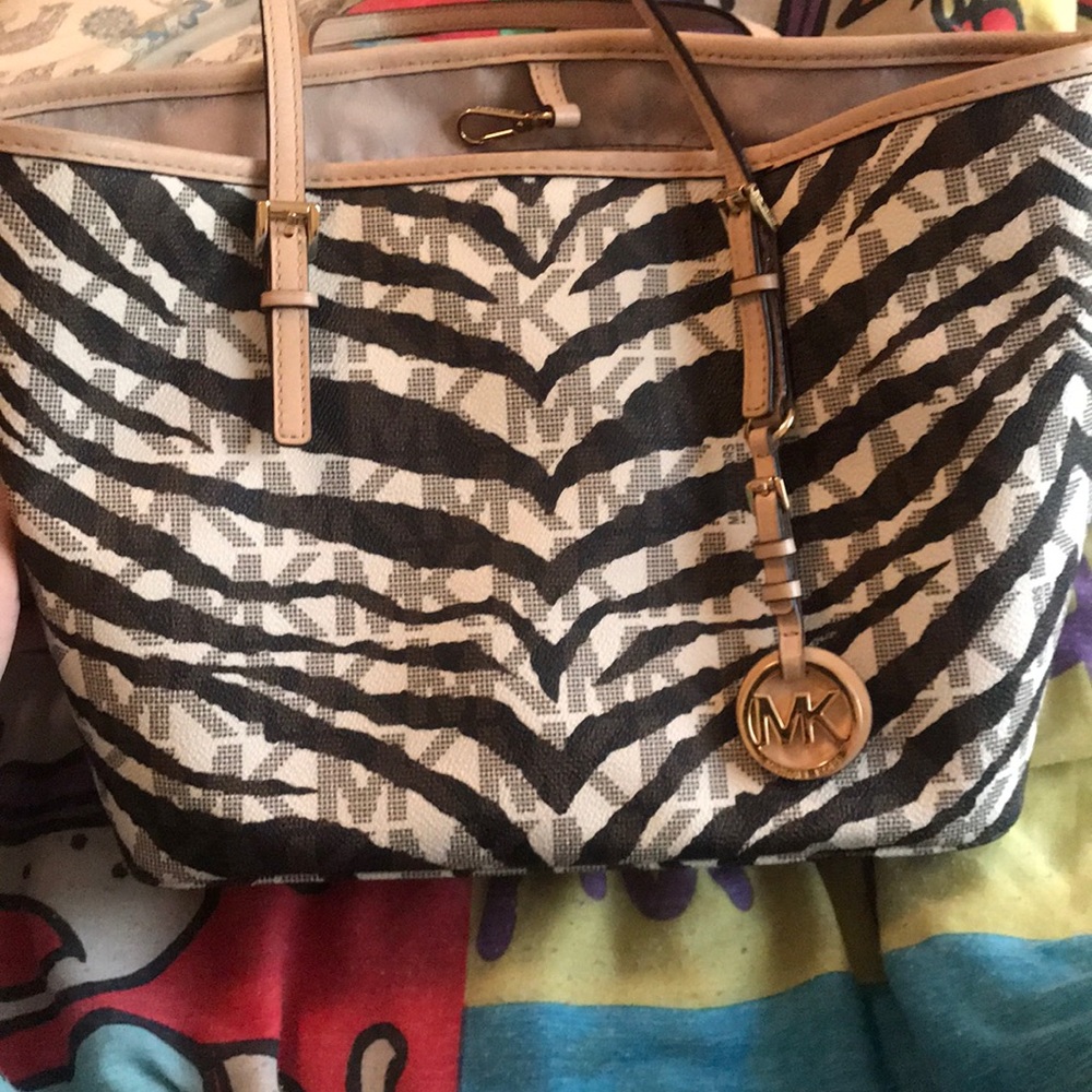 Michael kors tote